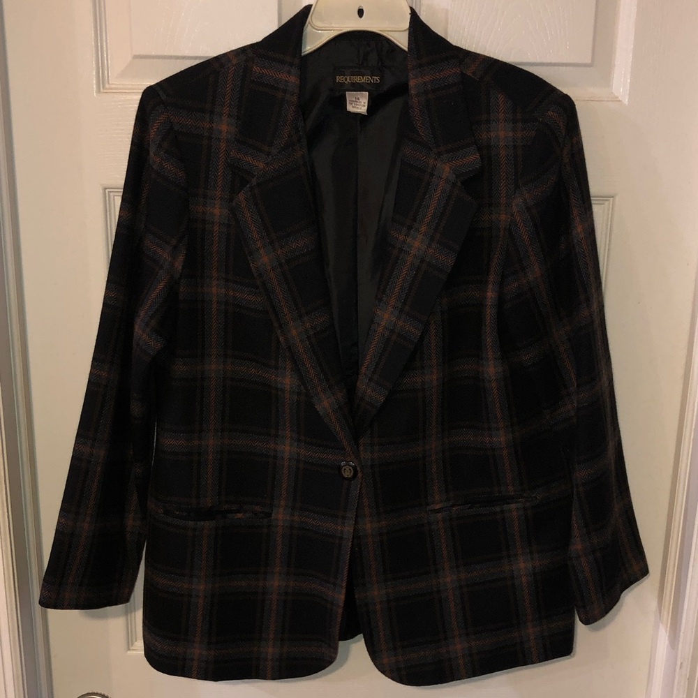 Women's Requirements Wool Blend Black Plaid Single-Button Blazer w/Crest Button